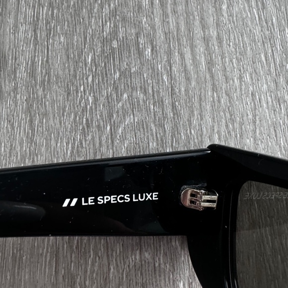 LE SPECS LUXE MASCARA SUNNIES - Picture 3 of 8